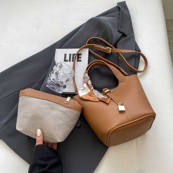 luxury picotin lock bag new 2023 simple and fashionable handheld small for women with advanced sense litchi pattern bucket design crossbody
luxury picotin lock bag new 2023 simple and fashionable handheld small for women with advanced sense litchi pattern bucket design crossbody