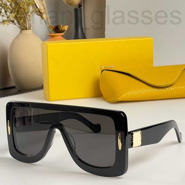 sunglasses designer men and womens oversized rectangle fashion style classic goggles designer mask in acetate 100% uva/uvb protection lw4010, White;black
sunglasses designer men and womens oversized rectangle fashion style classic goggles designer mask in acetate 100% uva/uvb protection lw4010, White;black