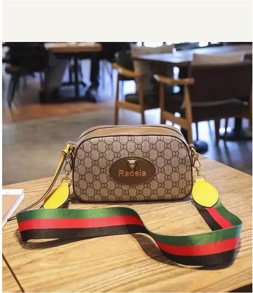 Designer bags Mens totes louiseitys handbags ALPHA WEARABLE Mini Cross body mobile phone bag Monograms messenger wallet viutonitys Camera card holder Purse
Designer bags Mens totes louiseitys handbags ALPHA WEARABLE Mini Cross body mobile phone bag Monograms messenger wallet viutonitys Camera card holder Purse