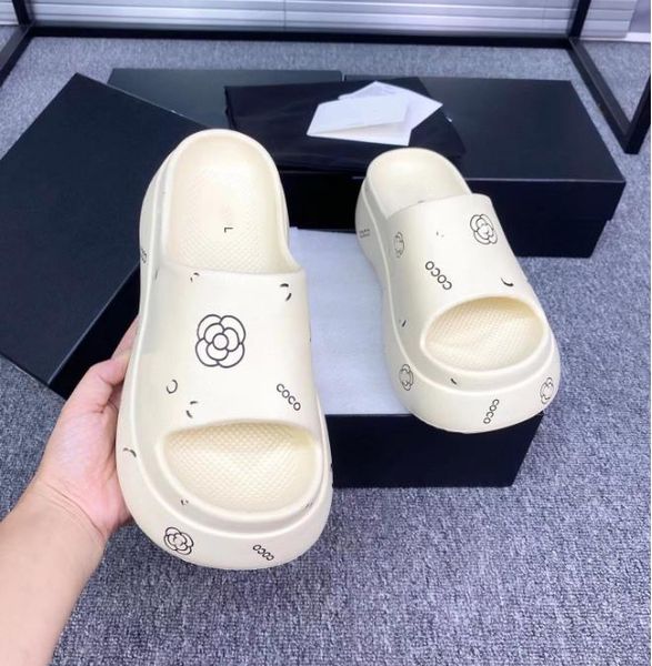 vantage slippers 2023 new designer women medieval platform slippers fashion rubber non-slip soft comfortable outdoor sand slippers size 35-4, Black
vantage slippers 2023 new designer women medieval platform slippers fashion rubber non-slip soft comfortable outdoor sand slippers size 35-4, Black