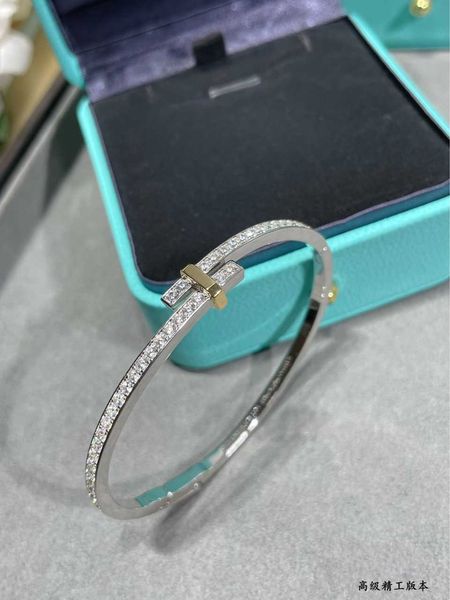 high version tiffay round full diamond colorful bracelet v gold new edge series surrounding high grade feel valenayne's day gift, Black
high version tiffay round full diamond colorful bracelet v gold new edge series surrounding high grade feel valenayne's day gift, Black