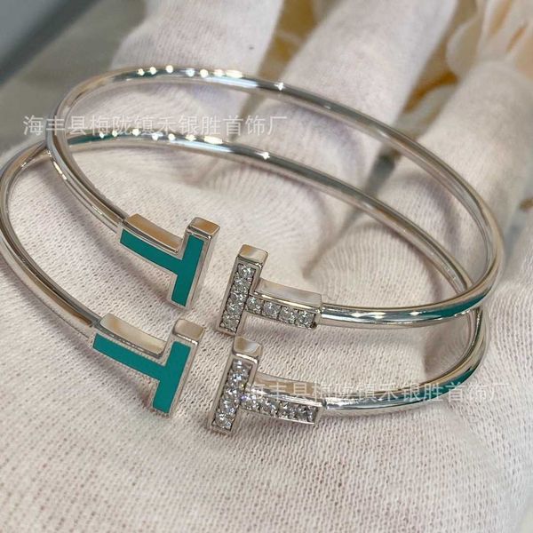eller tiffay t-shaped open bracelet plated with 18k rose gold diamond mesh red blue enamel high editiffayon fashion style, Black
eller tiffay t-shaped open bracelet plated with 18k rose gold diamond mesh red blue enamel high editiffayon fashion style, Black