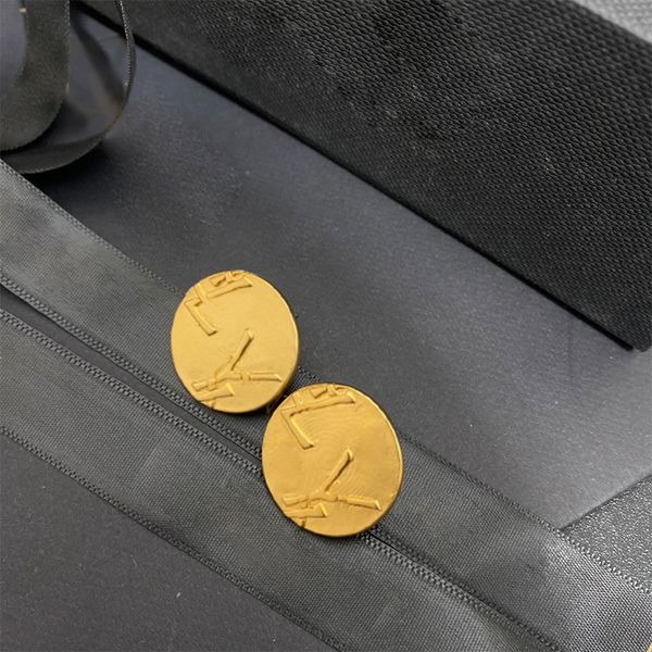 new fashion luxury stud earrings designer for women engagement jewelry gift senior wedding channel earring gold earings, Golden
new fashion luxury stud earrings designer for women engagement jewelry gift senior wedding channel earring gold earings, Golden