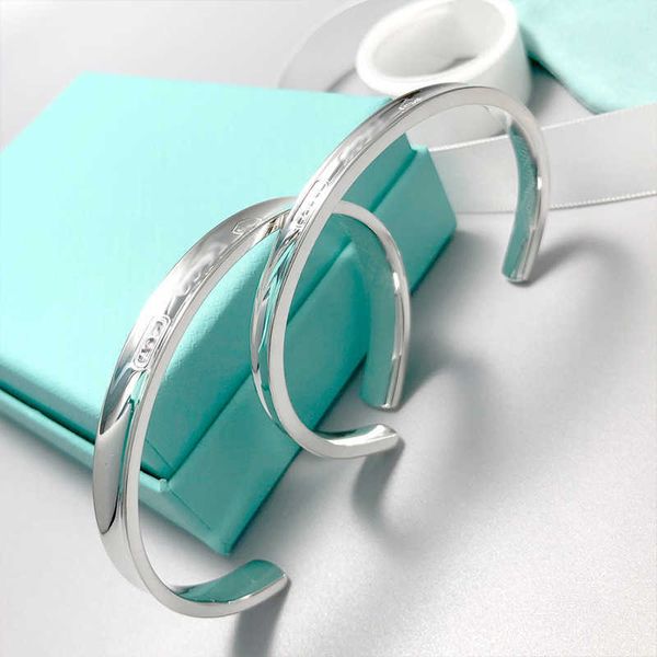 high version opening bracelet tiffayffay same style male and female couple tiffaytanium steel luxury classic simple, Black
high version opening bracelet tiffayffay same style male and female couple tiffaytanium steel luxury classic simple, Black