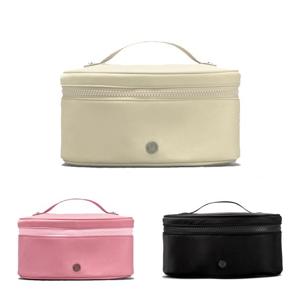 oval access luxury designer cosmetic bag lady totes womens mens pochette clutch bags nylon travel summer cross body handbags makeup toiletry
oval access luxury designer cosmetic bag lady totes womens mens pochette clutch bags nylon travel summer cross body handbags makeup toiletry
