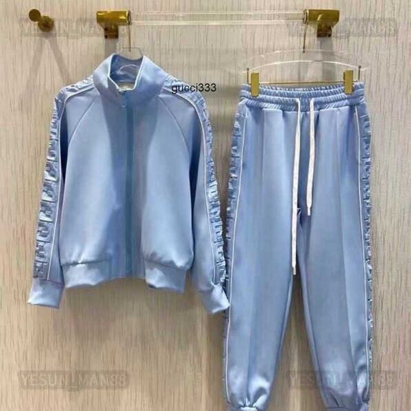 fendyly ff luxury triangular hoodies set sweatsuit womens printed tracksuits woman pants fashion pullover designer casual joing sport suits, Gray
fendyly ff luxury triangular hoodies set sweatsuit womens printed tracksuits woman pants fashion pullover designer casual joing sport suits, Gray