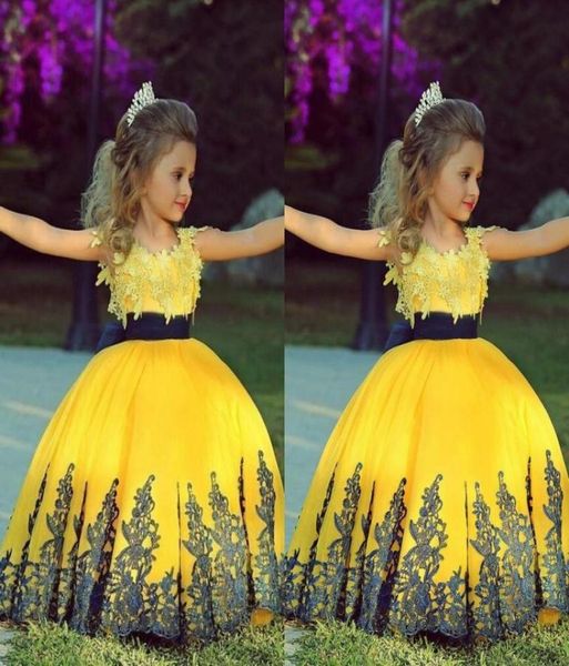fashionable yellow ball gown girl toddler pageant dresses with navy sash lace applique custom wedding flower girl prom party gowns4549607, White;red
fashionable yellow ball gown girl toddler pageant dresses with navy sash lace applique custom wedding flower girl prom party gowns4549607, White;red