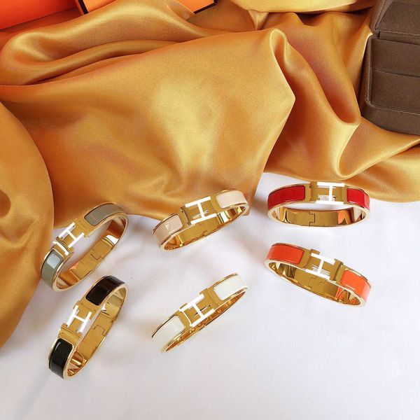 luxury hrems bangle online store high version enamel bracelet versatile couple style letter buckle colorless black warrior with gift box
luxury hrems bangle online store high version enamel bracelet versatile couple style letter buckle colorless black warrior with gift box