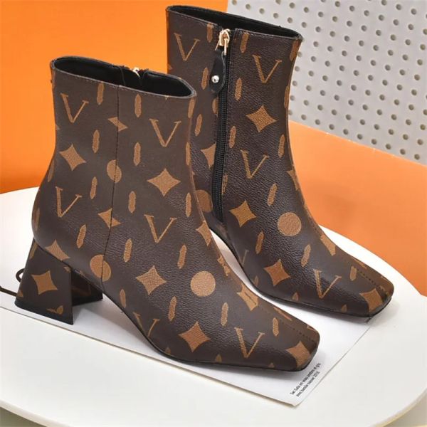women designer booties genuine leather ankle boots square toes shake boot shoes dress ladies luxury shoe med heels zipper side booties 35-42, Black
women designer booties genuine leather ankle boots square toes shake boot shoes dress ladies luxury shoe med heels zipper side booties 35-42, Black