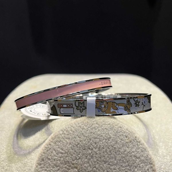 original hrems bangle for sale new rabbit enamel bracelet pattern high edition women's with gift box, Black
original hrems bangle for sale new rabbit enamel bracelet pattern high edition women's with gift box, Black