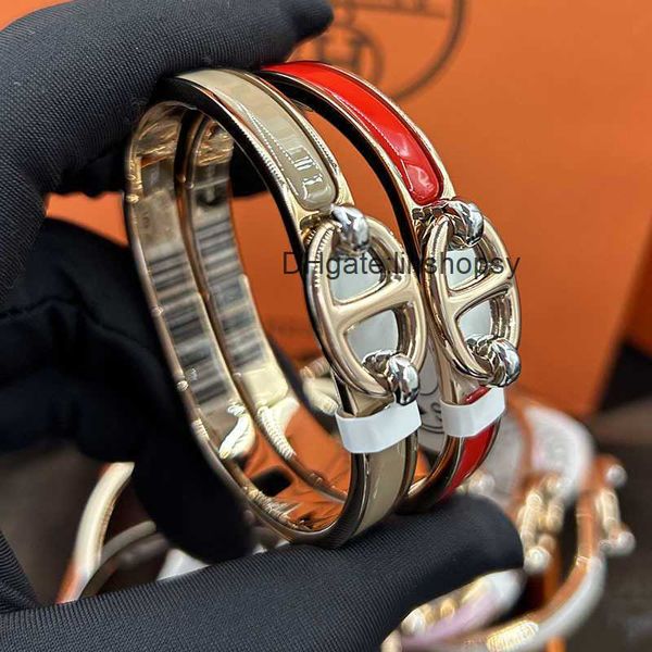 aher mas designer luxury brand enamel bracelet designer bracelet h home enamel pig nose colorless love new anchor chain 8 button couple ms8b, Black
aher mas designer luxury brand enamel bracelet designer bracelet h home enamel pig nose colorless love new anchor chain 8 button couple ms8b, Black