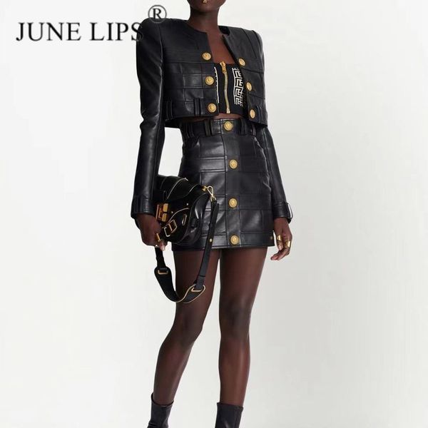 skirts june lips 2023 summer street trendsetter pu leather bag buttock skirt fashion metal zipper small crowd design wholesal 230719, Black
skirts june lips 2023 summer street trendsetter pu leather bag buttock skirt fashion metal zipper small crowd design wholesal 230719, Black