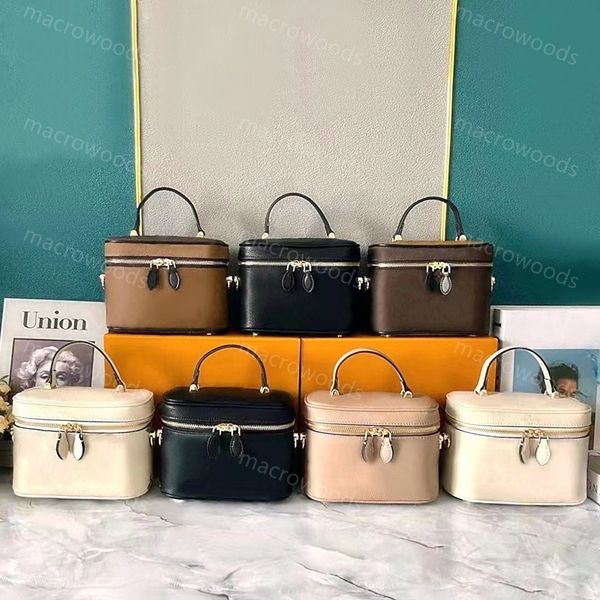 luxury shoulder bags vanity bag designer handbags toiletry pouch women crossbody toiletry pouch satchel clutch trunk cosmetics bag chain des
luxury shoulder bags vanity bag designer handbags toiletry pouch women crossbody toiletry pouch satchel clutch trunk cosmetics bag chain des