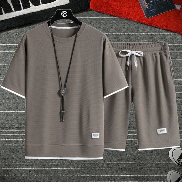 men's tracksuits summer men set trend casual beach two pices short sleeve t-shirt shorts tracksuit mens sportswear suits brand male 4x, Gray
men's tracksuits summer men set trend casual beach two pices short sleeve t-shirt shorts tracksuit mens sportswear suits brand male 4x, Gray