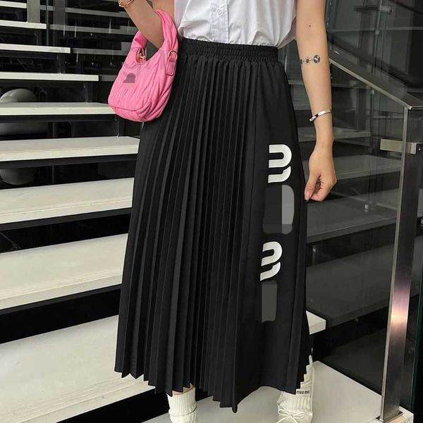 skirts designer 23ss new letter printing hundred pleated large hemline black women's half length dress loose and lazy casual style xlp6
skirts designer 23ss new letter printing hundred pleated large hemline black women's half length dress loose and lazy casual style xlp6
