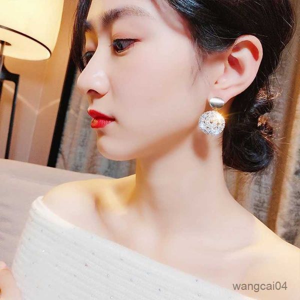 charm rhinestone statement clip on earrings geometric big round no pierced earrings for women crystal luxury wedding gift r230719, Golden
charm rhinestone statement clip on earrings geometric big round no pierced earrings for women crystal luxury wedding gift r230719, Golden