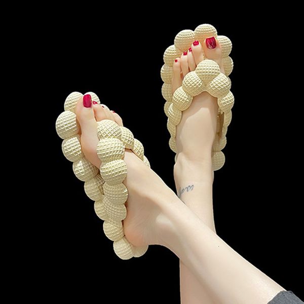 slippers 2023 massage bubble thong flip flops summer women thick sole comfy cloud men outdoor beach slides orthopedic sandals 230718, Black
slippers 2023 massage bubble thong flip flops summer women thick sole comfy cloud men outdoor beach slides orthopedic sandals 230718, Black
