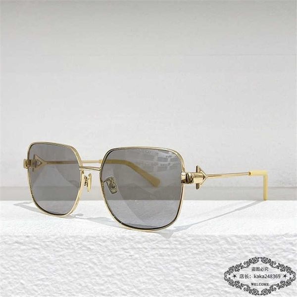 Fashion top BB sunglasses letter b 23 models of B home ins red box for female personality fashion green BV1198 with logo
Fashion top BB sunglasses letter b 23 models of B home ins red box for female personality fashion green BV1198 with logo
