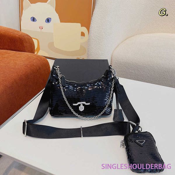 luxurys womens mens triangle re edition 2005 2000 bag 3piece cleo nylon wholesale tote designers bag fashion canvas underarm crossbody shoul
luxurys womens mens triangle re edition 2005 2000 bag 3piece cleo nylon wholesale tote designers bag fashion canvas underarm crossbody shoul