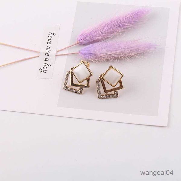 charm fashion square shape opal rhinestone clip on earrings without for women party luxury jewelry r230719, Golden
charm fashion square shape opal rhinestone clip on earrings without for women party luxury jewelry r230719, Golden