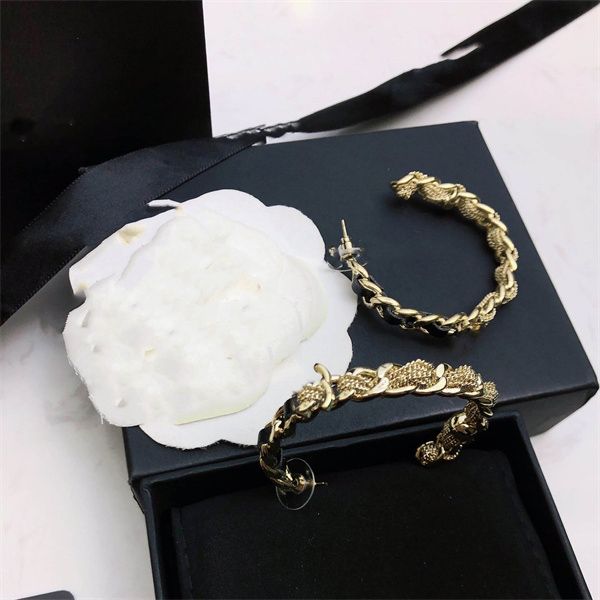 designer simple earrings ccity luxury stud women jewelry gold drop earring woman ohrringe with box 646334, Golden;silver
designer simple earrings ccity luxury stud women jewelry gold drop earring woman ohrringe with box 646334, Golden;silver