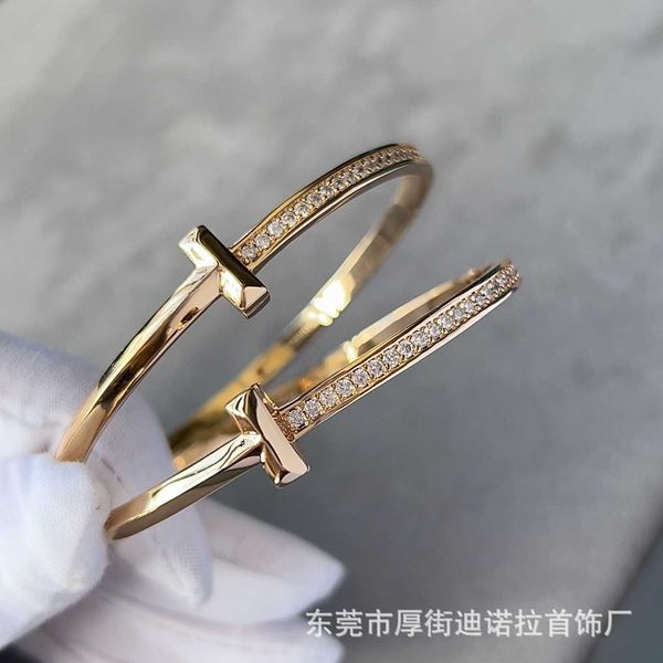 8xsf high version narrow t1 bracelet full diamond rose gold tiffay letter double t women's 18k plated light luxury, Black
8xsf high version narrow t1 bracelet full diamond rose gold tiffay letter double t women's 18k plated light luxury, Black