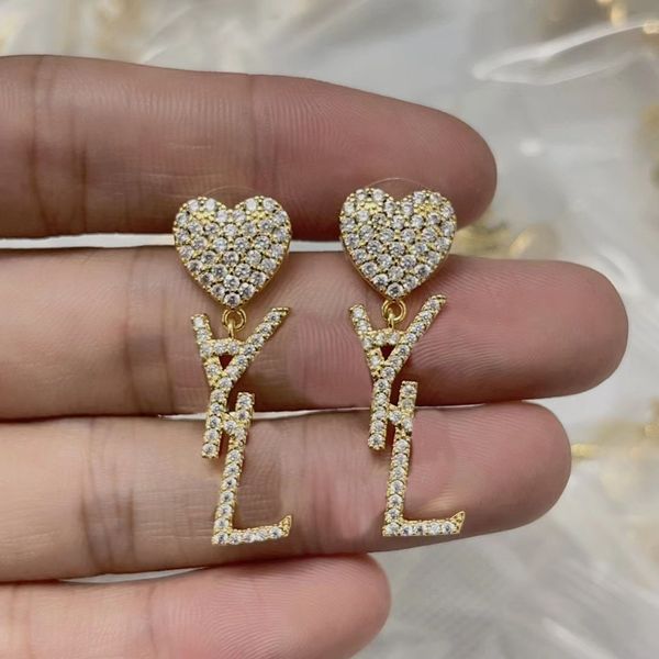 2023 new celebrity women's luxury earrings set. brand 925 silver needle versatile design earrings. valentine's gift high-end desig, Golden
2023 new celebrity women's luxury earrings set. brand 925 silver needle versatile design earrings. valentine's gift high-end desig, Golden