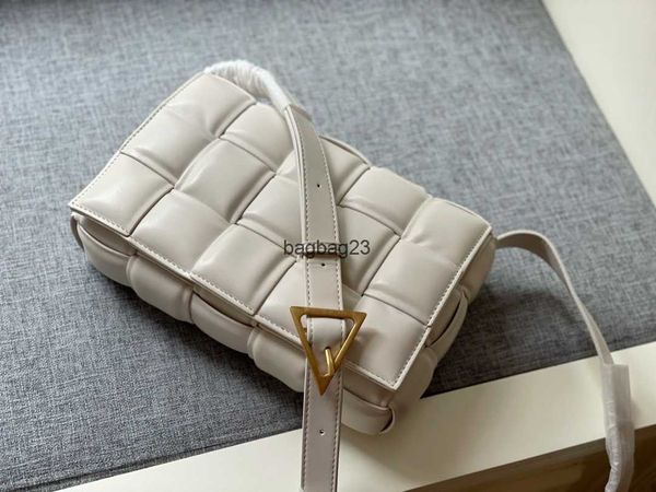 tofu ladies bags shoulder bottegaz designer casual 2023 venetas crossbody bag girl single woven plaid pillow small ccassette square women�
tofu ladies bags shoulder bottegaz designer casual 2023 venetas crossbody bag girl single woven plaid pillow small ccassette square women�