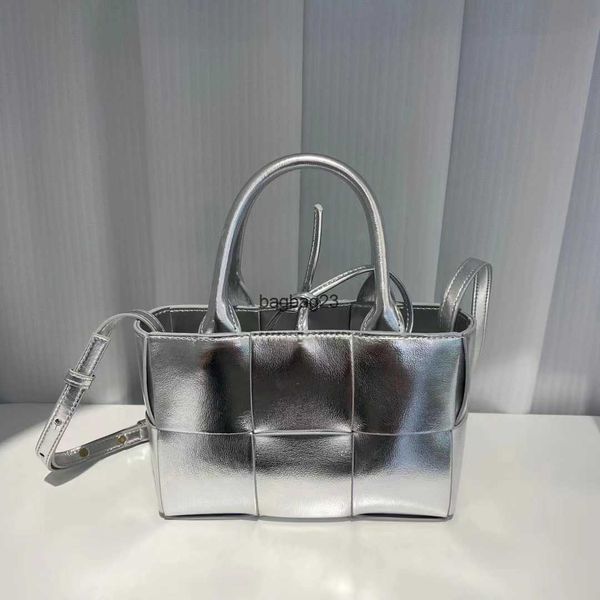 basket 2023 arco tote bag girl designer bags bottegaz venetas ladies spring totes mini single leather woven portable shoulder travel fashion
basket 2023 arco tote bag girl designer bags bottegaz venetas ladies spring totes mini single leather woven portable shoulder travel fashion