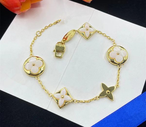 bracelet van clover luxury bracelet for men bracelets designer for women bracelet designer jewelry bangle bracelet diamond bracelet women de, White
bracelet van clover luxury bracelet for men bracelets designer for women bracelet designer jewelry bangle bracelet diamond bracelet women de, White