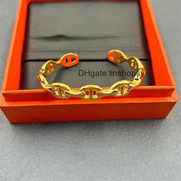 aher mas designer luxury brand enamel bracelet designer bracelet luxurious and high-end pig nose opening with minimalist exquisite niche des, Black
aher mas designer luxury brand enamel bracelet designer bracelet luxurious and high-end pig nose opening with minimalist exquisite niche des, Black