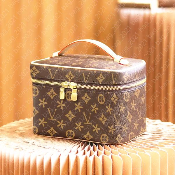 m42265 nice mini bb bag luxurys designer vanity toiletry pouch bags womens man tote crossbody cosmetic bag handbags clutch genuine leather s
m42265 nice mini bb bag luxurys designer vanity toiletry pouch bags womens man tote crossbody cosmetic bag handbags clutch genuine leather s