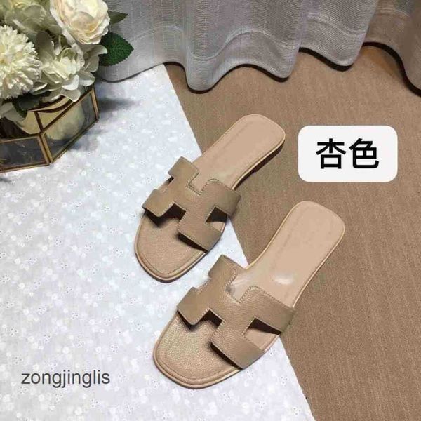 versatile slipper h summer sandal bear slippers women designer women's oran shoes color matching leather one line for tourism wear flat
versatile slipper h summer sandal bear slippers women designer women's oran shoes color matching leather one line for tourism wear flat