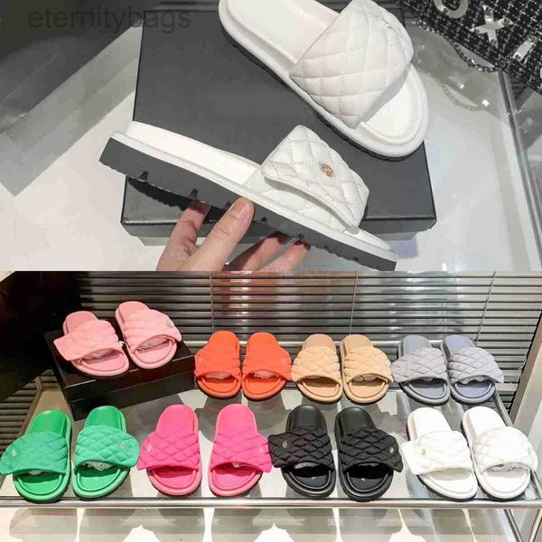channel designer slipper paris luxury sandal men women shoes pool pillow comfort embossed mules copper triple ivory summer slides slippers, Black 
channel designer slipper paris luxury sandal men women shoes pool pillow comfort embossed mules copper triple ivory summer slides slippers, Black
