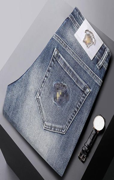 2022 new designer men039s jeans winter slim fit stretch straight embroidery jean for mens business famous classic casual men lo1732618, Blue
2022 new designer men039s jeans winter slim fit stretch straight embroidery jean for mens business famous classic casual men lo1732618, Blue