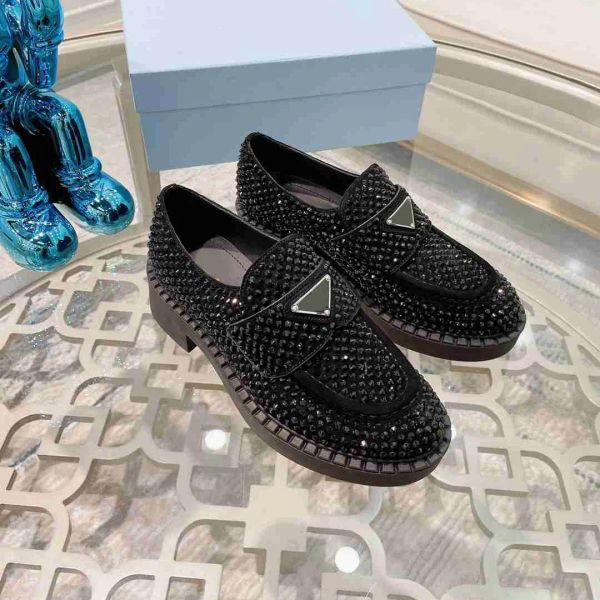 2023 r women full diamond casual shoes fashion ladies leather metal buckle loafers luxury brand woman outdoor shoe with box size 35-41, Black
2023 r women full diamond casual shoes fashion ladies leather metal buckle loafers luxury brand woman outdoor shoe with box size 35-41, Black