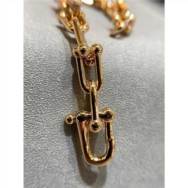 famous brand tiffay v gold plated mijin buckle bracelet horseshoe ferrule smooth face men's and women's full diamond rfiu, Black
famous brand tiffay v gold plated mijin buckle bracelet horseshoe ferrule smooth face men's and women's full diamond rfiu, Black