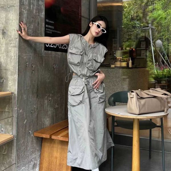 23ss new womens set designer set skirt two-piece pocket letter glue printing hooded vest drawstring skirt suit ladies clothing, White
23ss new womens set designer set skirt two-piece pocket letter glue printing hooded vest drawstring skirt suit ladies clothing, White