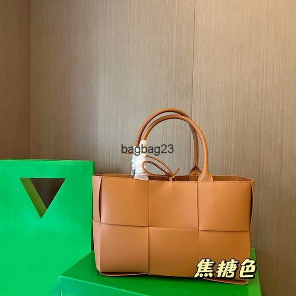 one bags handbag bag girl large designer shoulder bottegaz venetas tote arco 2023 leather totes women's ladies woven plaid shopping cap
one bags handbag bag girl large designer shoulder bottegaz venetas tote arco 2023 leather totes women's ladies woven plaid shopping cap