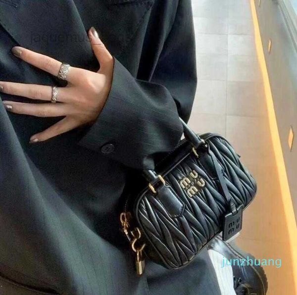 miui miu bowling crossbody bag handle matelasse shoulder luxurys tote handbag womens man designer wallet purse square 44 leather clutch fash
miui miu bowling crossbody bag handle matelasse shoulder luxurys tote handbag womens man designer wallet purse square 44 leather clutch fash