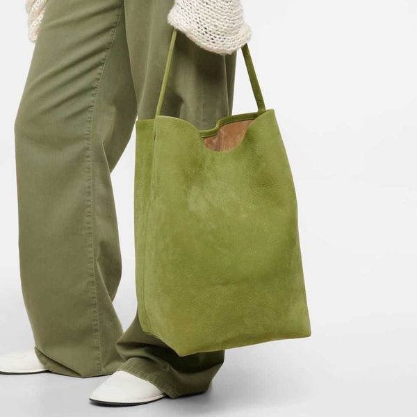 designer bags leather bag large capacity shoulder cowhide hand mother lichee grain head layer bucketclassic tote bag the row kb4b
designer bags leather bag large capacity shoulder cowhide hand mother lichee grain head layer bucketclassic tote bag the row kb4b
