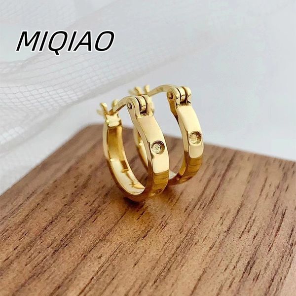 hoop huggie miqiao real 18k gold drop earrings for women pure au750 u-shaped design classic fashion fine jewelry gift style ea066 230718, Golden;silver
hoop huggie miqiao real 18k gold drop earrings for women pure au750 u-shaped design classic fashion fine jewelry gift style ea066 230718, Golden;silver