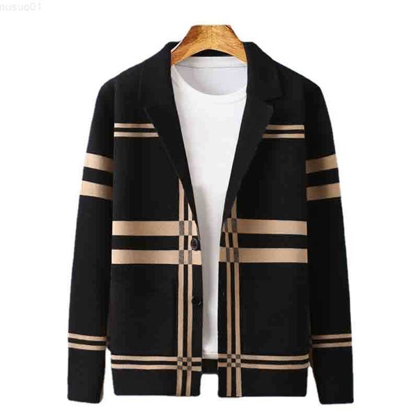 men's sweaters european knitted sweater autumn luxury men fashion brand slim striped suit collar cardigan wool new jacket coat l230719, White;black
men's sweaters european knitted sweater autumn luxury men fashion brand slim striped suit collar cardigan wool new jacket coat l230719, White;black