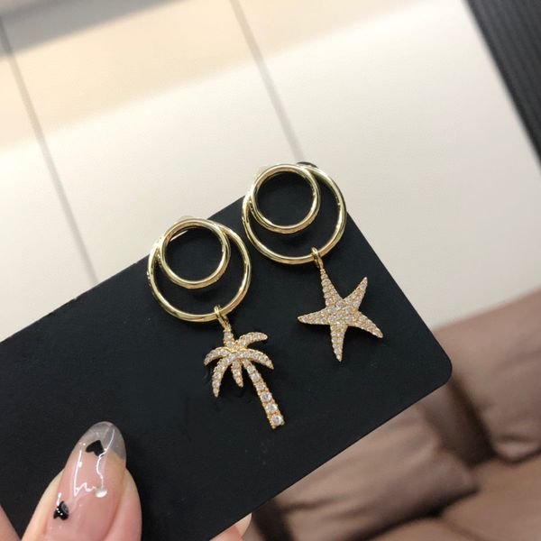 designers brand 18k gold pearl drop double letters stud clip chain geometric famous women 925 silver crystal rhinestone earring wedding part, Golden
designers brand 18k gold pearl drop double letters stud clip chain geometric famous women 925 silver crystal rhinestone earring wedding part, Golden