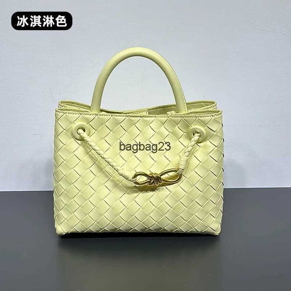 same tote bag girl andiamo venetas designer ladies bags small cowhide woven handbag metal rope buckle bottegaz 2023 one shoulder crossbody w
same tote bag girl andiamo venetas designer ladies bags small cowhide woven handbag metal rope buckle bottegaz 2023 one shoulder crossbody w