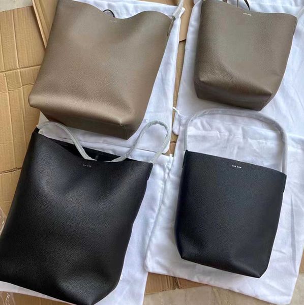 designer bags leather bag large capacity shoulder cowhide hand mother lichee grain head layer bucketclassic tote bag the row d4fi
designer bags leather bag large capacity shoulder cowhide hand mother lichee grain head layer bucketclassic tote bag the row d4fi