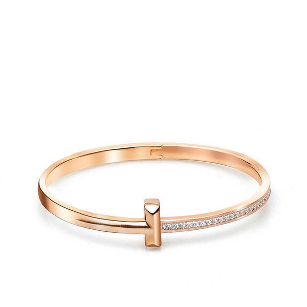 r t-shaped bracelet for men and women narrow version full diamond plated 24k rose gold fashionable letter luxury tiffay, Black
r t-shaped bracelet for men and women narrow version full diamond plated 24k rose gold fashionable letter luxury tiffay, Black
