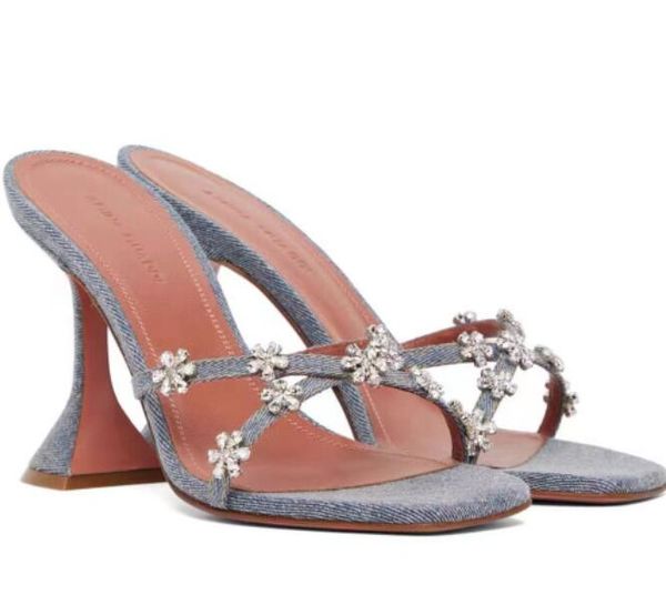 amina muaddi womens sandals leather sole designer high heels 10cm black pink diamond chain decoration banquet women shoes silk wedding forma
amina muaddi womens sandals leather sole designer high heels 10cm black pink diamond chain decoration banquet women shoes silk wedding forma