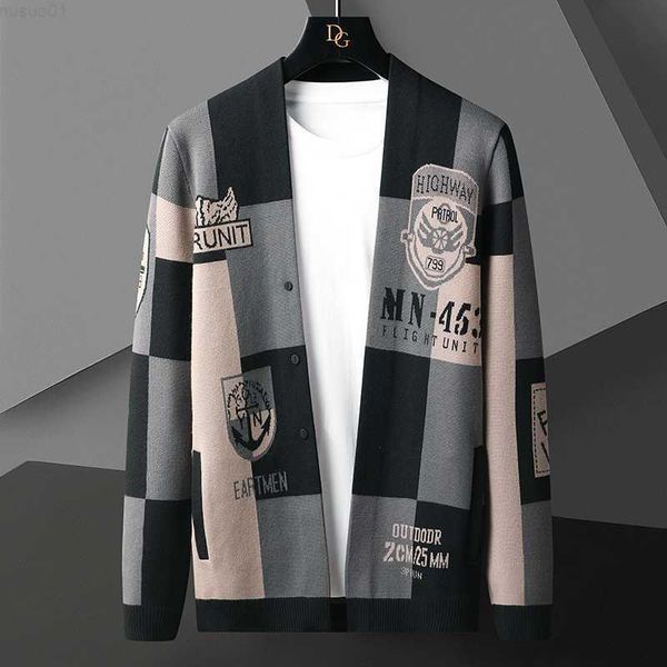 men's sweaters new fall winter fashion men's designer sweater cardigan high-end brand business plaid men knitted cardigans leisure, White;black
men's sweaters new fall winter fashion men's designer sweater cardigan high-end brand business plaid men knitted cardigans leisure, White;black