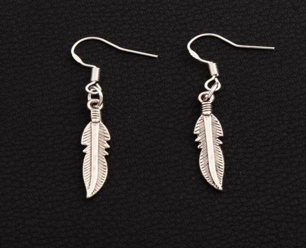 cute feather dangle chandelier earrings 925 silver fish hook 40pairslot e564 421x54mm7630187
cute feather dangle chandelier earrings 925 silver fish hook 40pairslot e564 421x54mm7630187